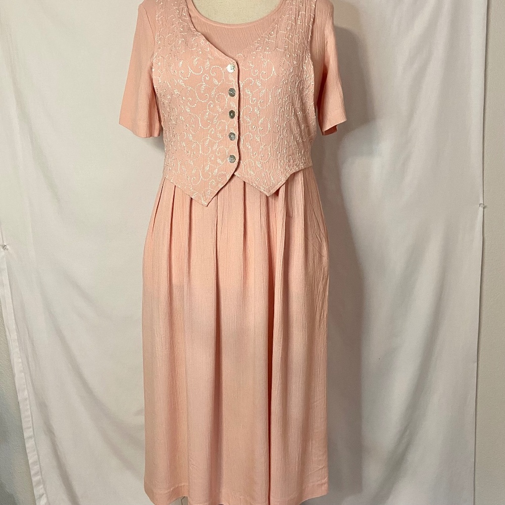 Peach Vintage Carol Anderson Short Sleeve Midi Dress w/Embroidered Vest Size 10